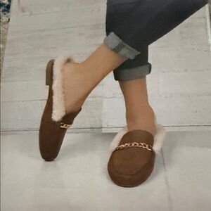 Serra Brown Moccasin Mules with Cream Faux Fur and Gold Chain
